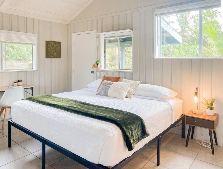 Monstera Bungalow, Spacious, King Bed, Big Kitchen Кио Экстерьер фото