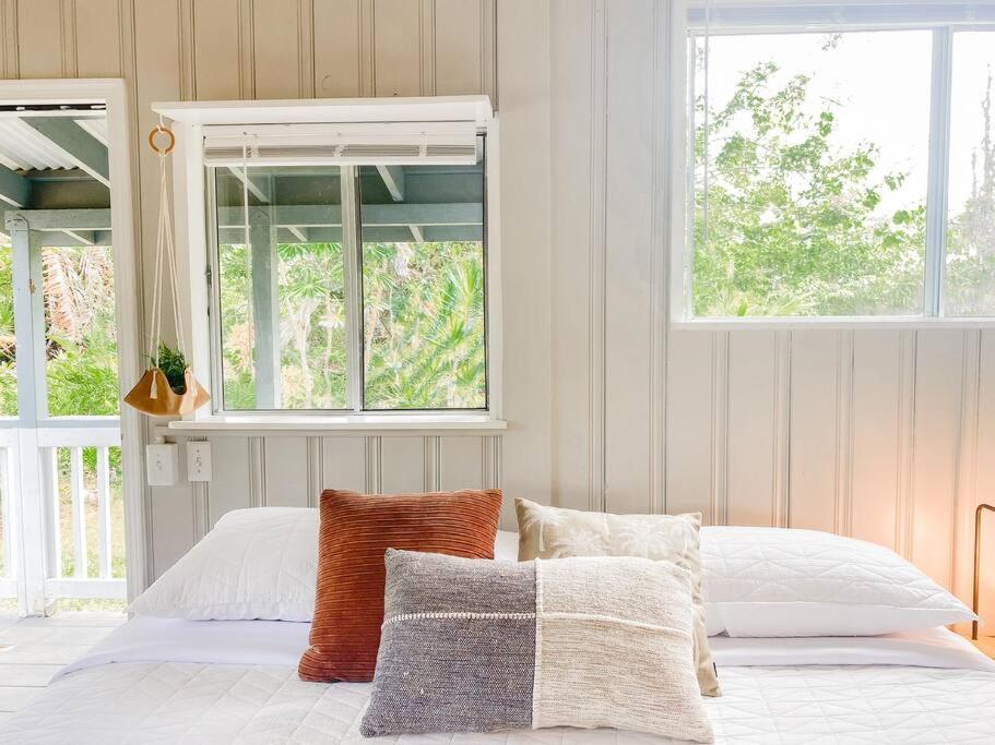 Monstera Bungalow, Spacious, King Bed, Big Kitchen Кио Экстерьер фото